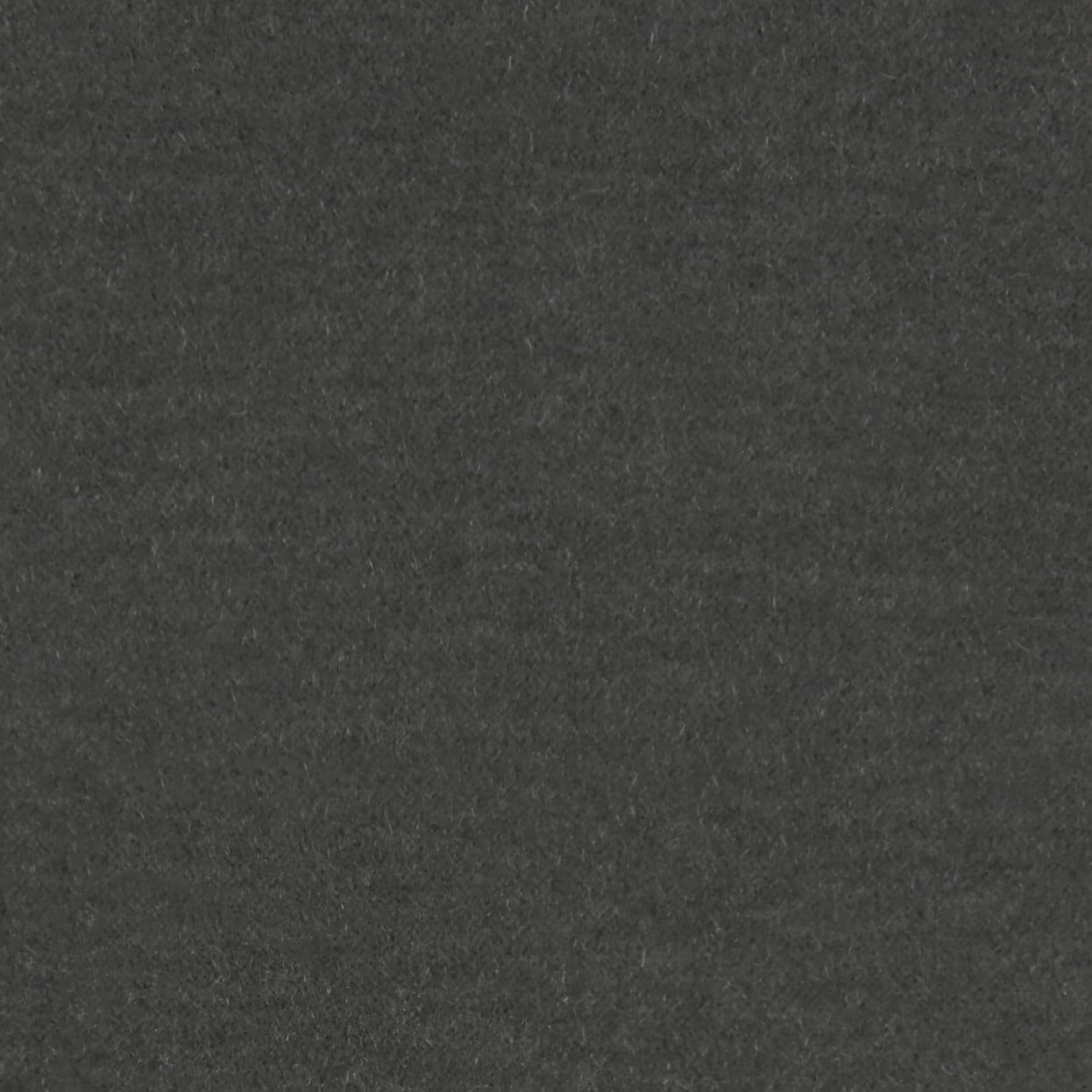 Valencia_3295_001_Phantom_LCrop_Opt