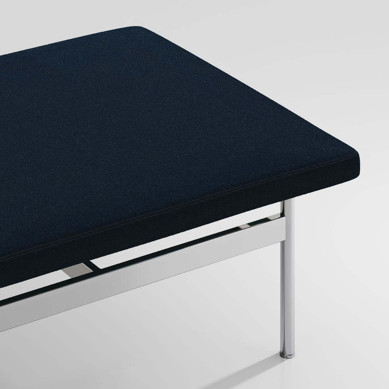 Valencia_3295_444_MidnightNavy_Application-1