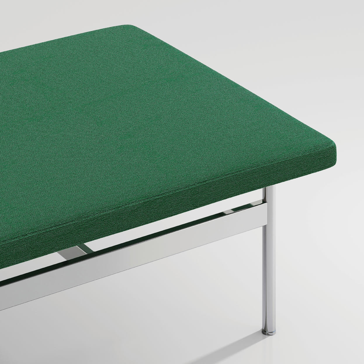 Sereno_3538_034_Jade_Application-1